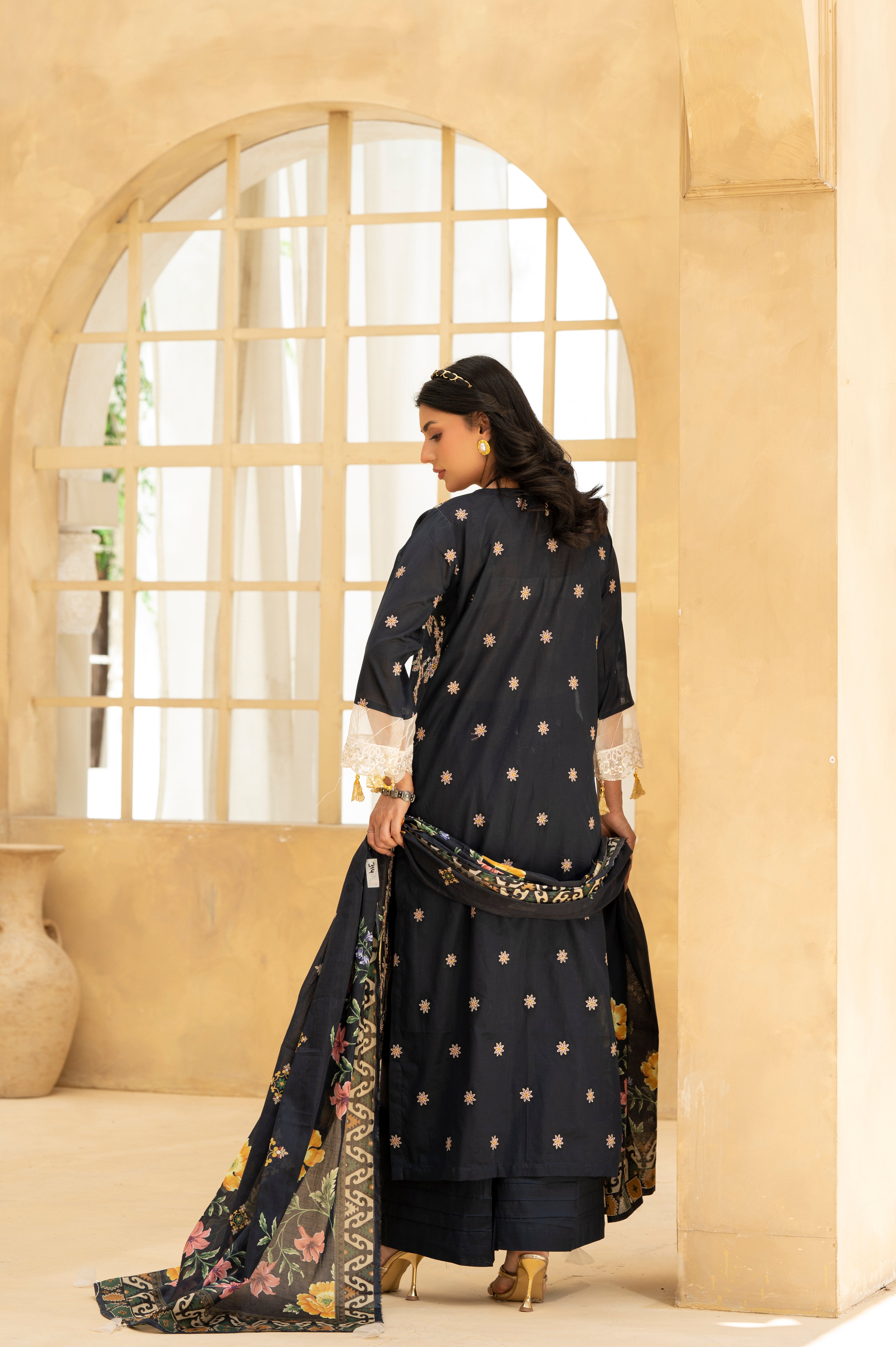 SAHIBA-01