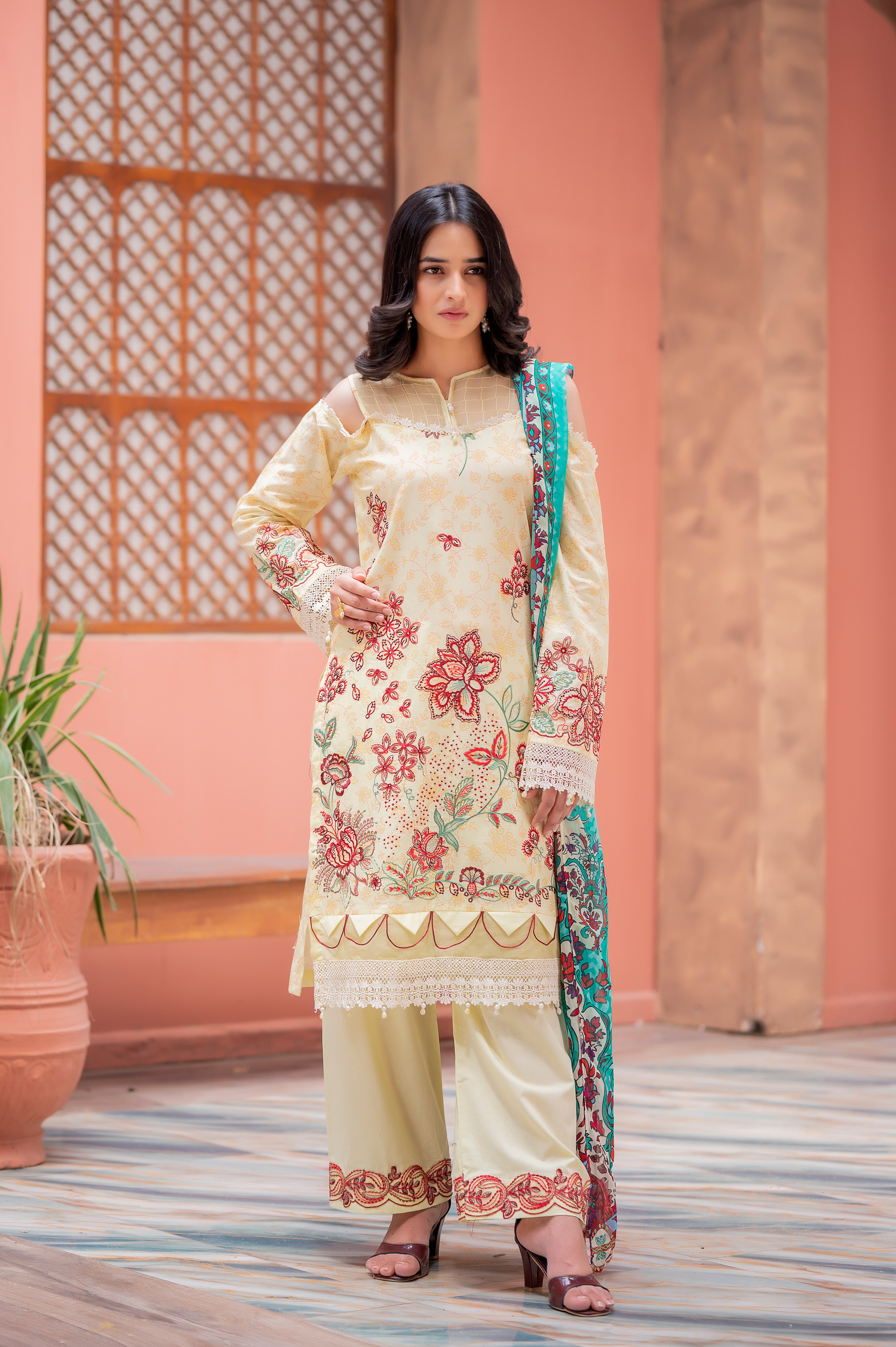 FLORUM BY NUR'-13