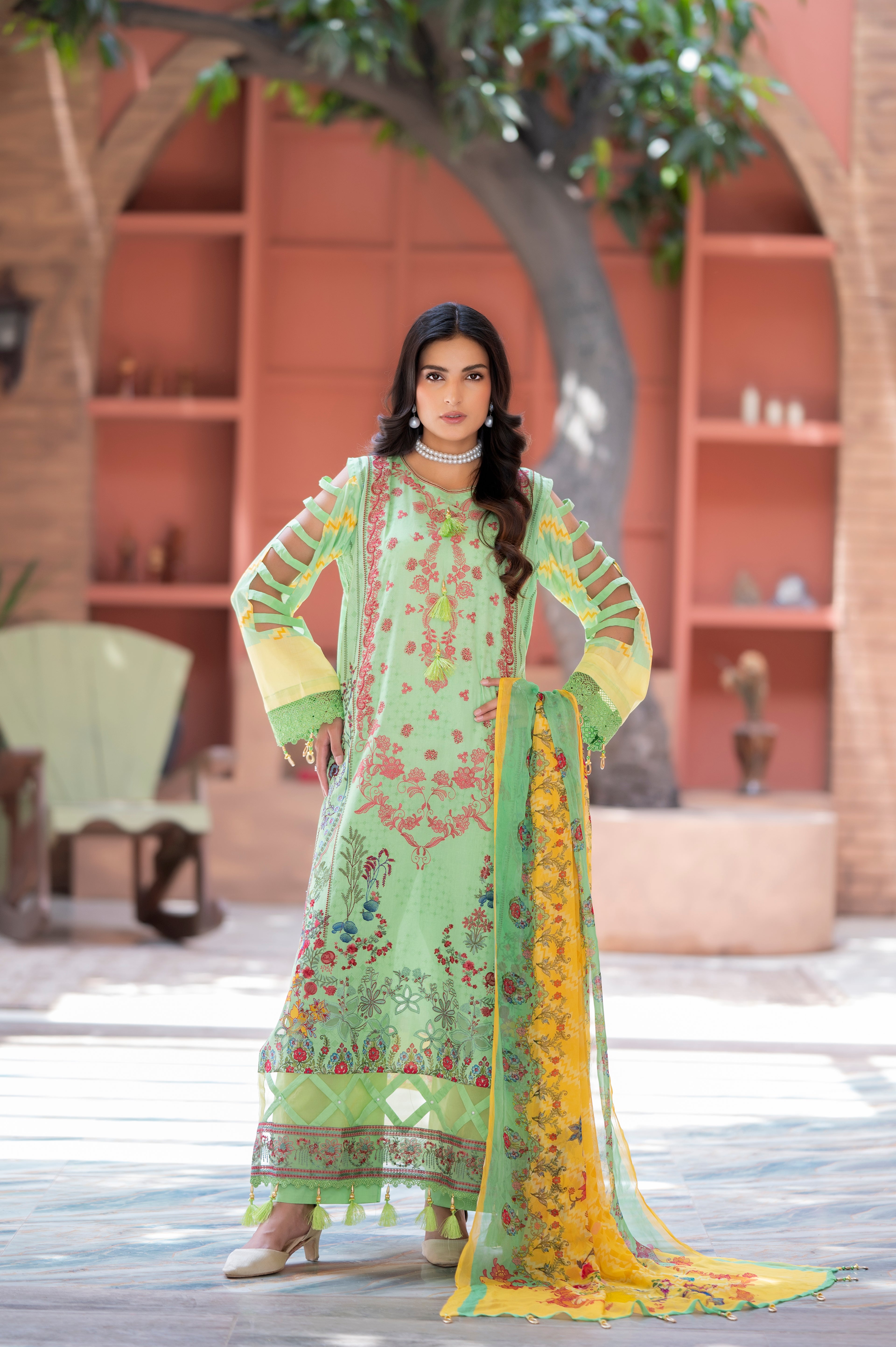 FLORUM BY NUR'-14