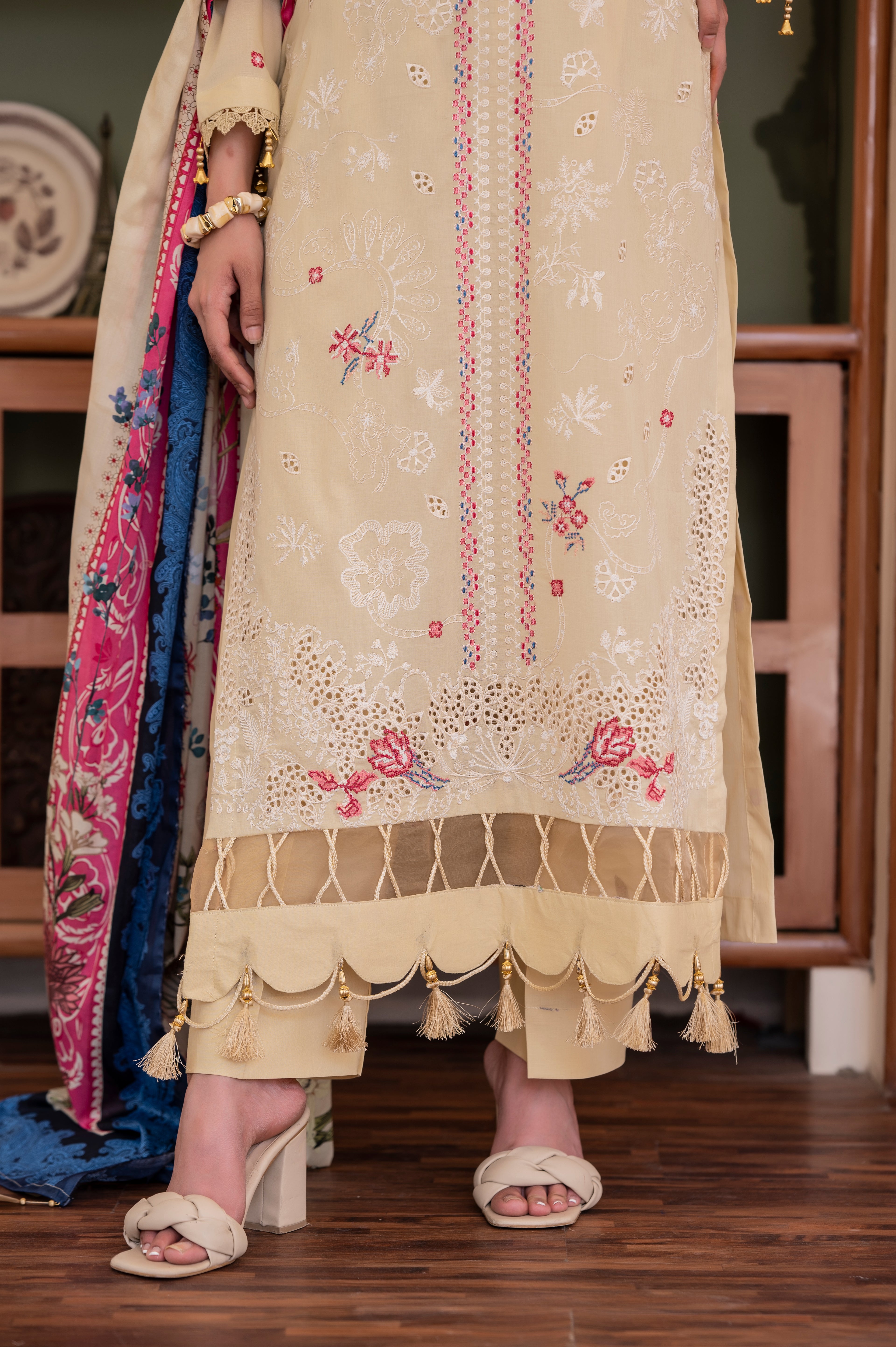 SAHIBA-09