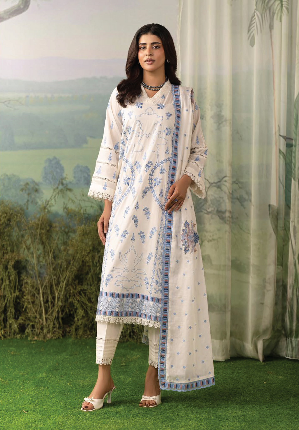 KHOOBSURAT-03