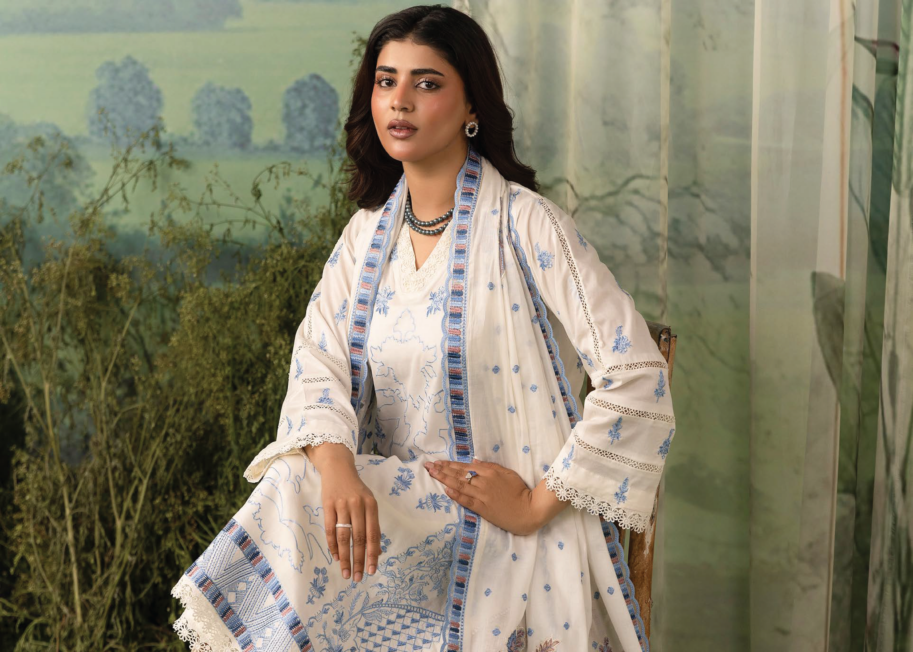 KHOOBSURAT-03
