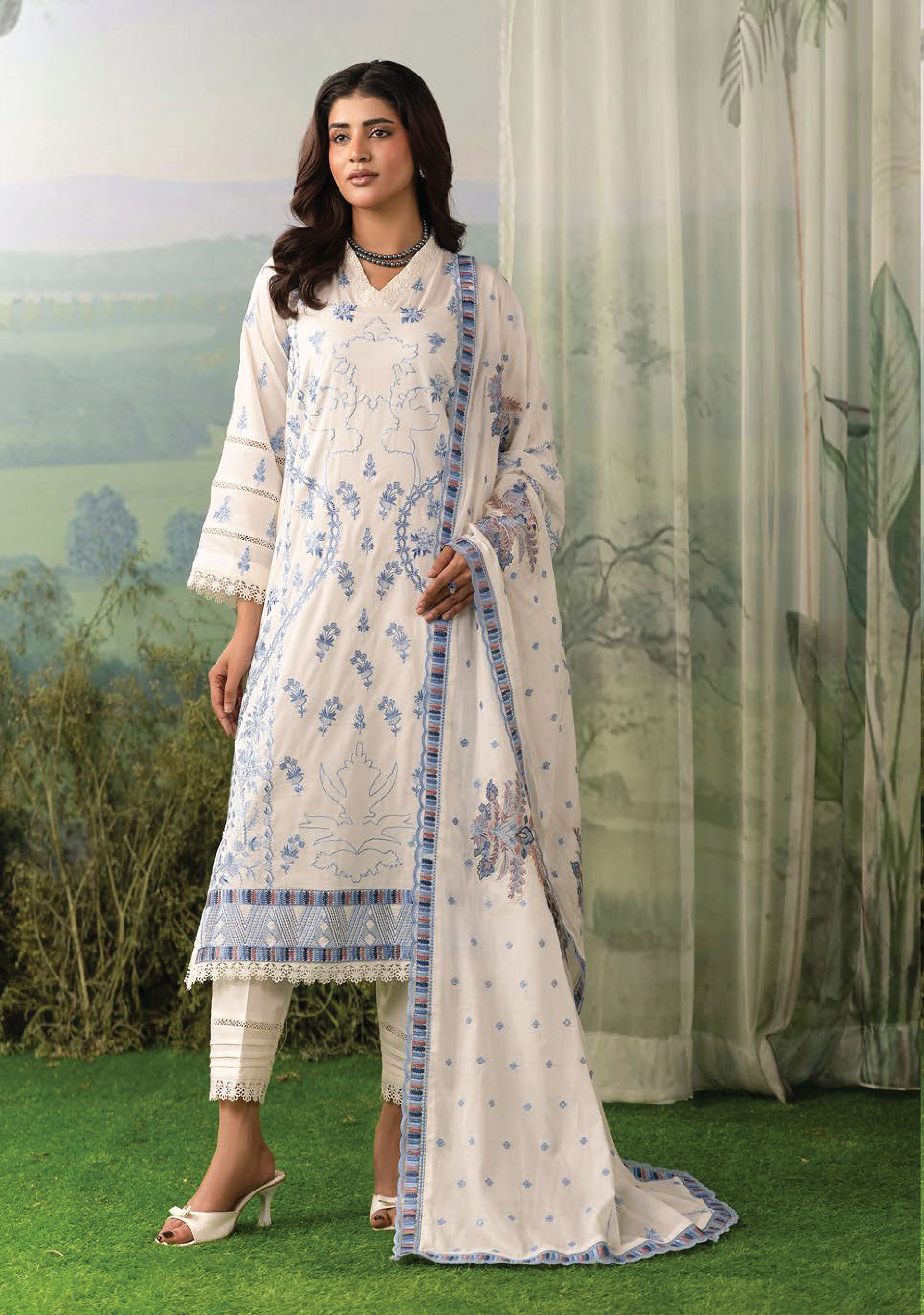 KHOOBSURAT-03