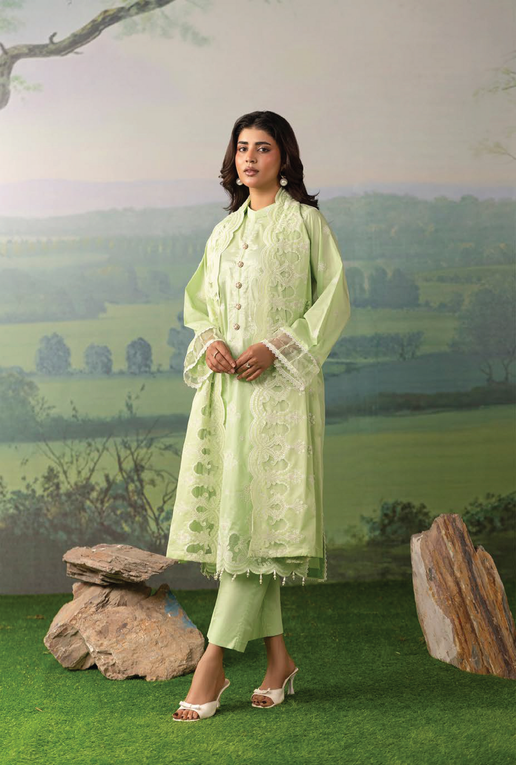 KHOOBSURAT-04