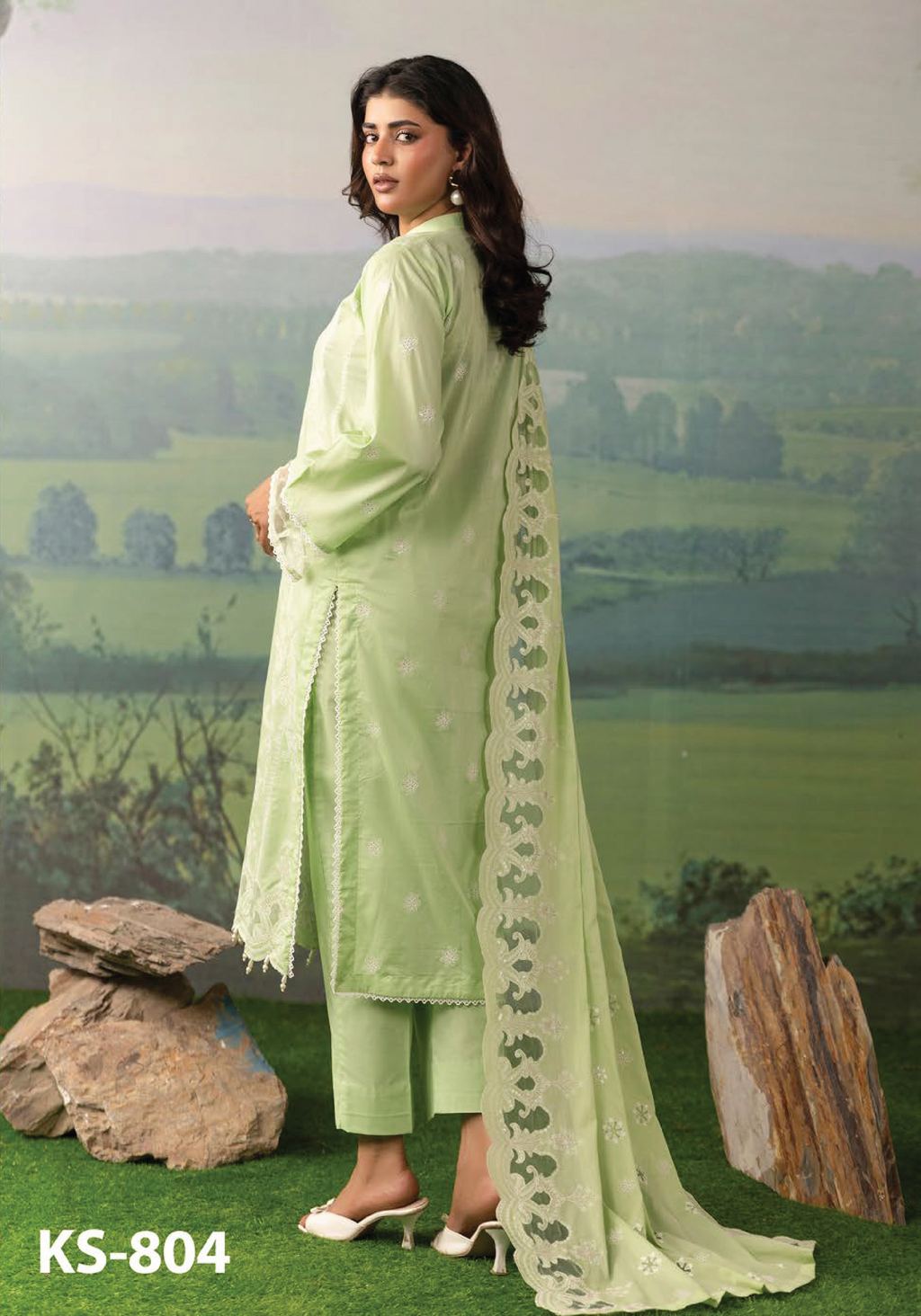 KHOOBSURAT-04