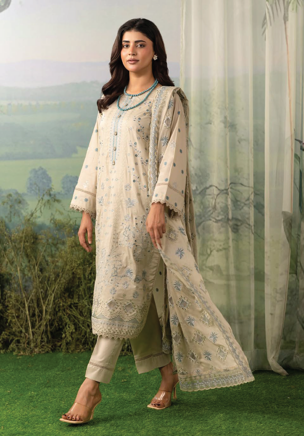 KHOOBSURAT-06