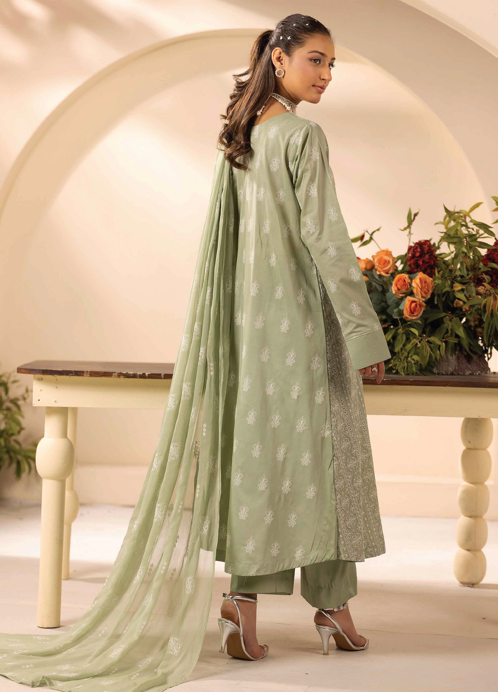 ELEGANCE-06