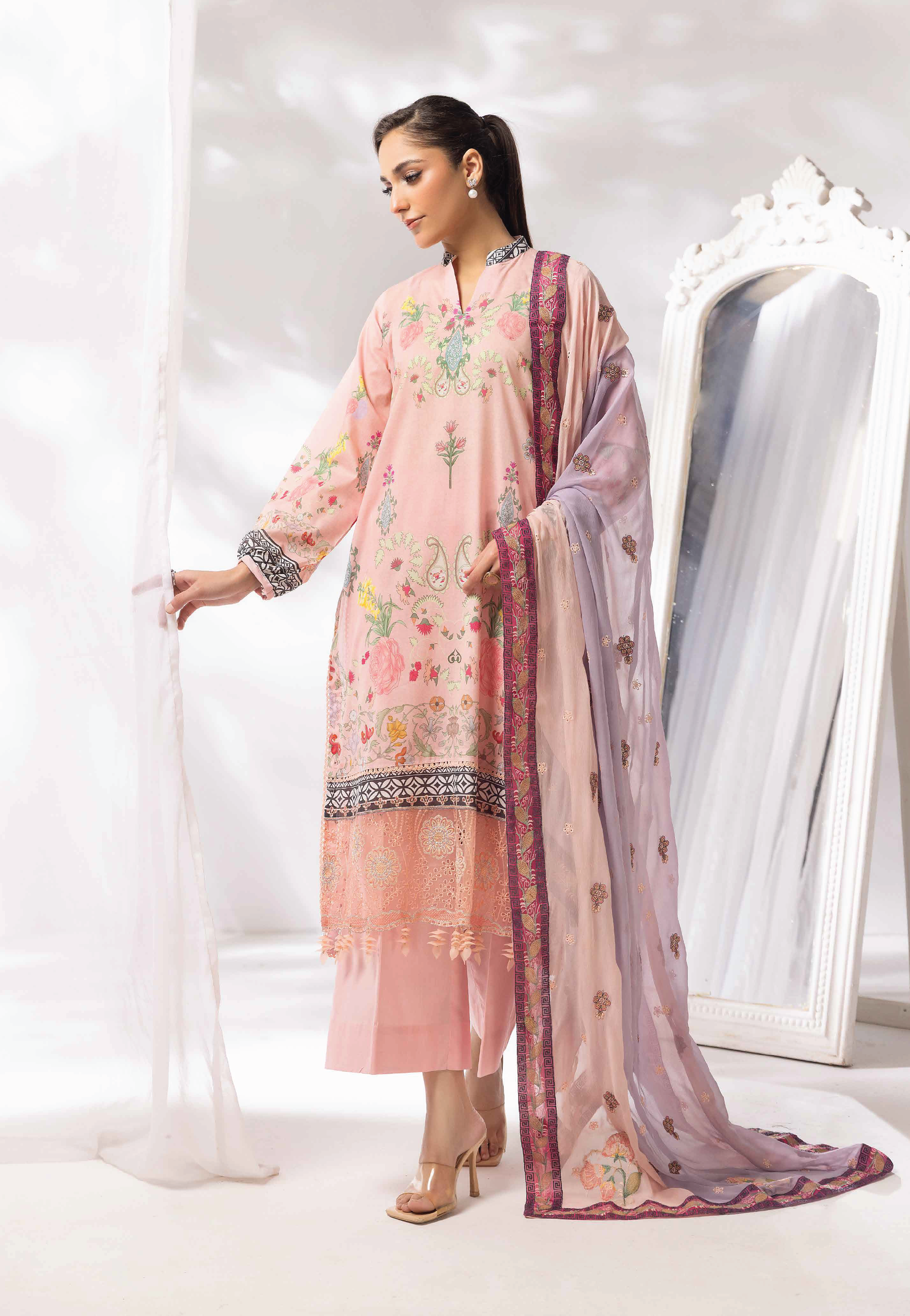 KHOOBSURAT-06