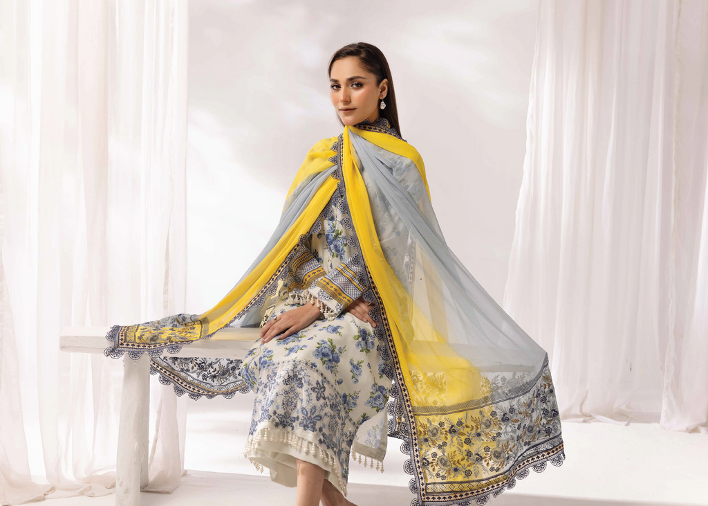 KHOOBSURAT-07