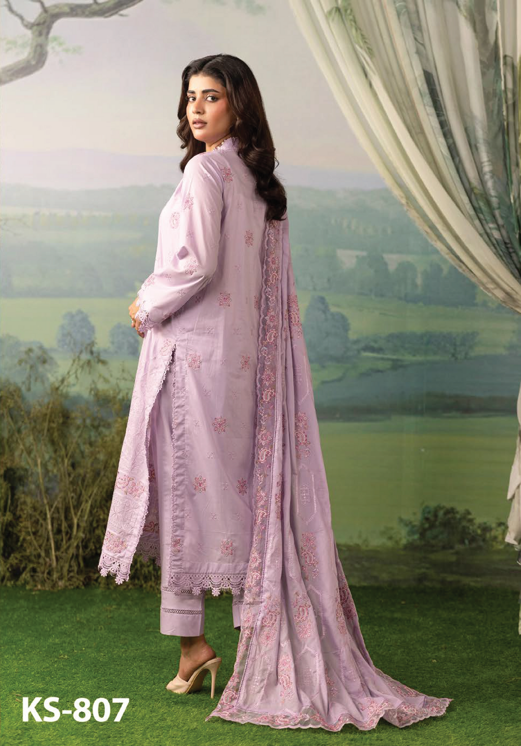KHOOBSURAT-07
