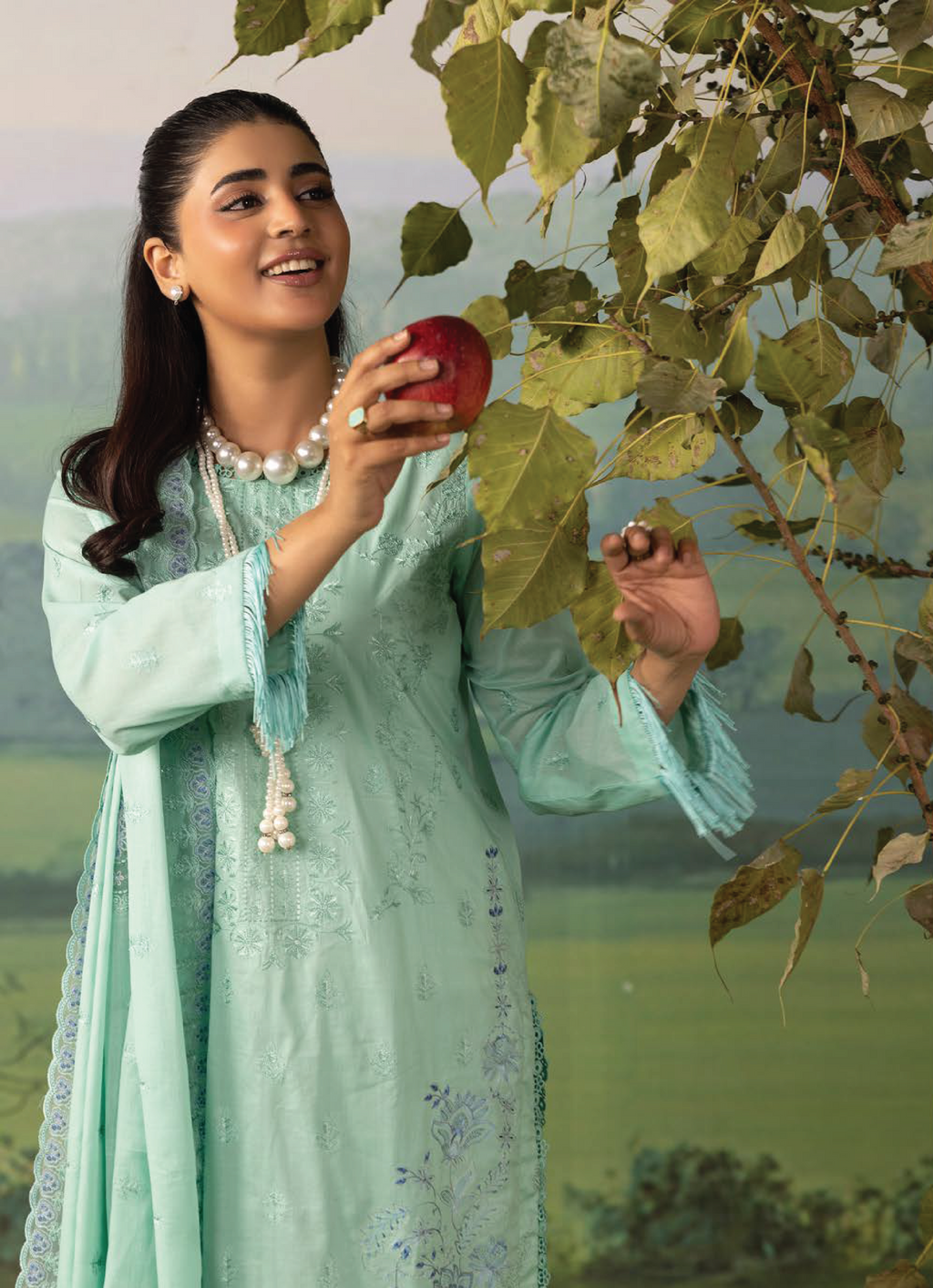 KHOOBSURAT-08