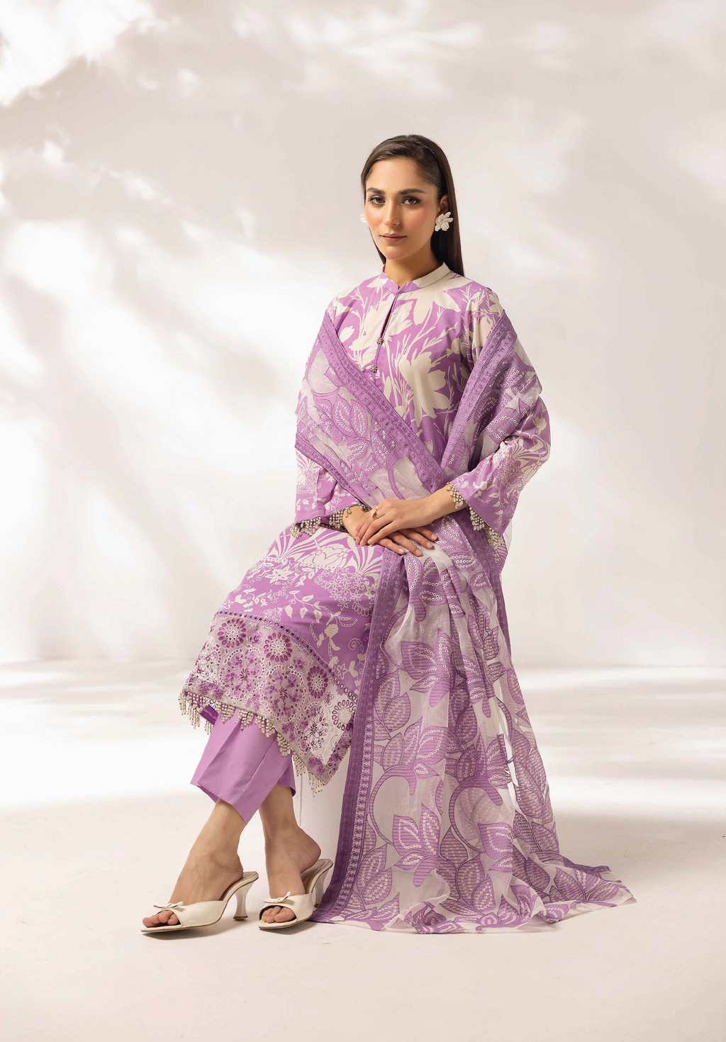 KHOOBSURAT-08