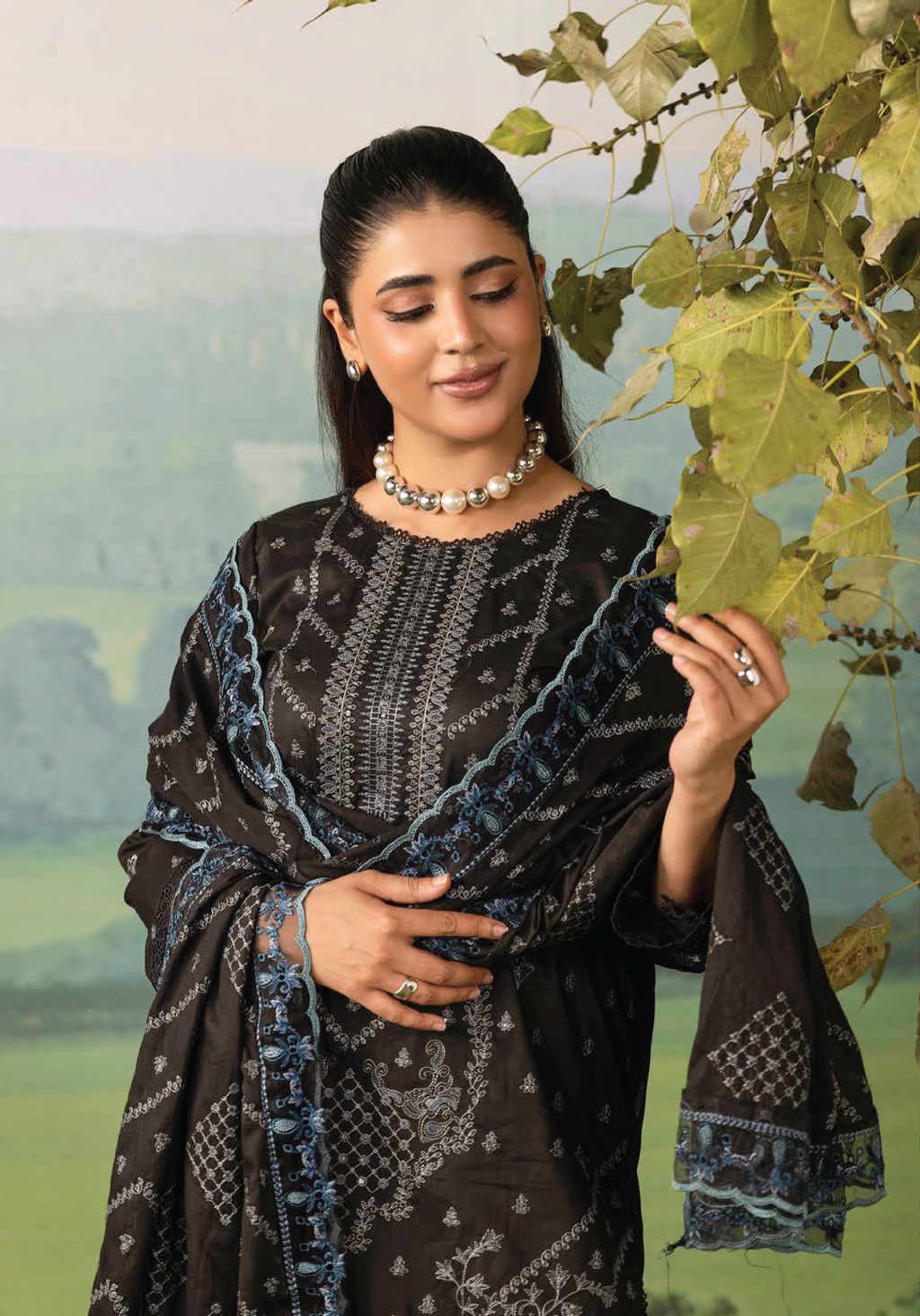 KHOOBSURAT-10